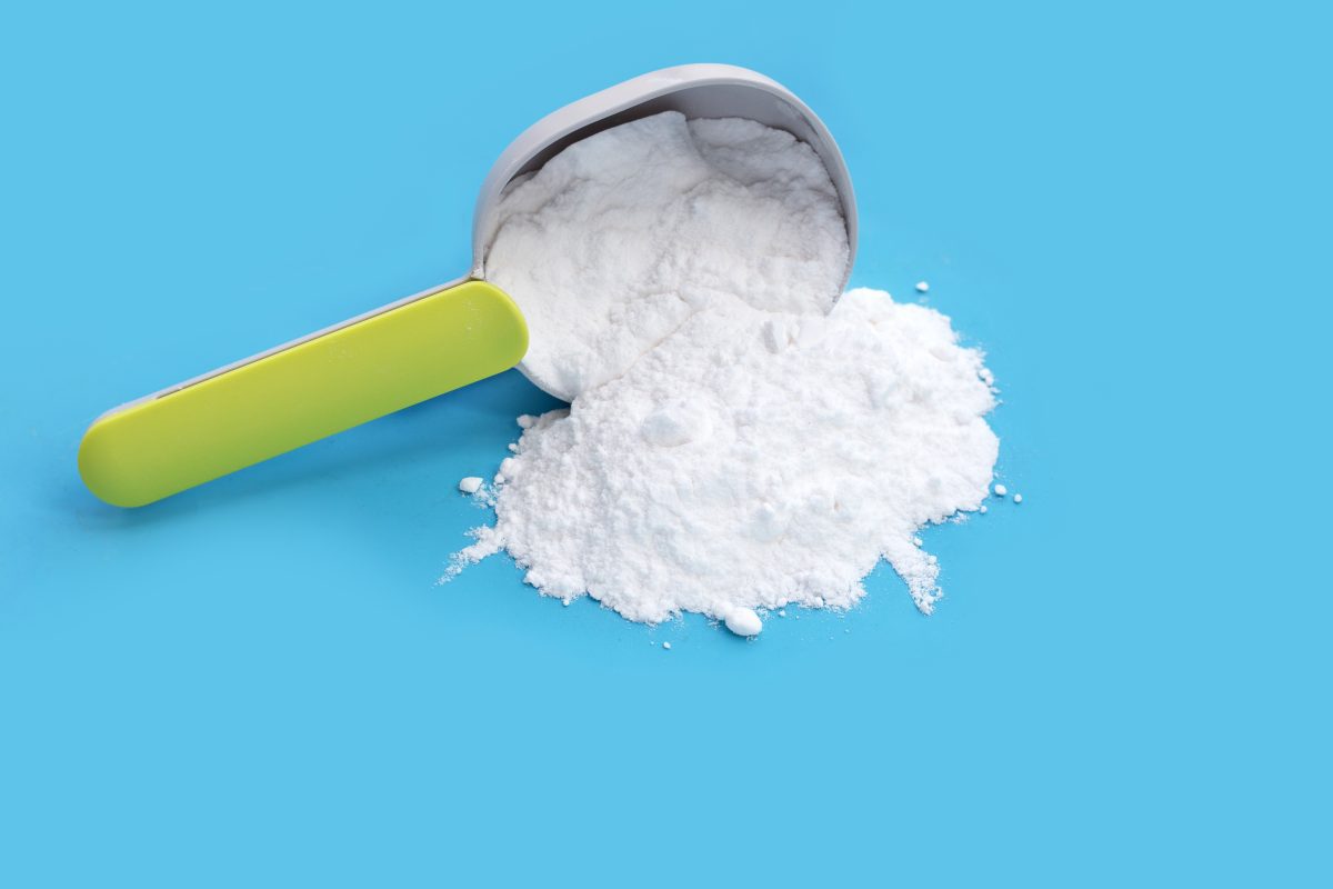 Effective methods and materials for removing flash stains from stainless steel 4 Baking soda is a powder that scrapes away dirt and stains