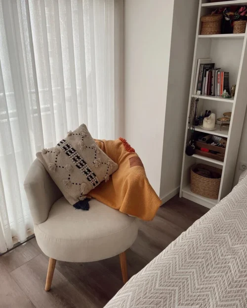 0011365 fabric tub chair off white odenzen