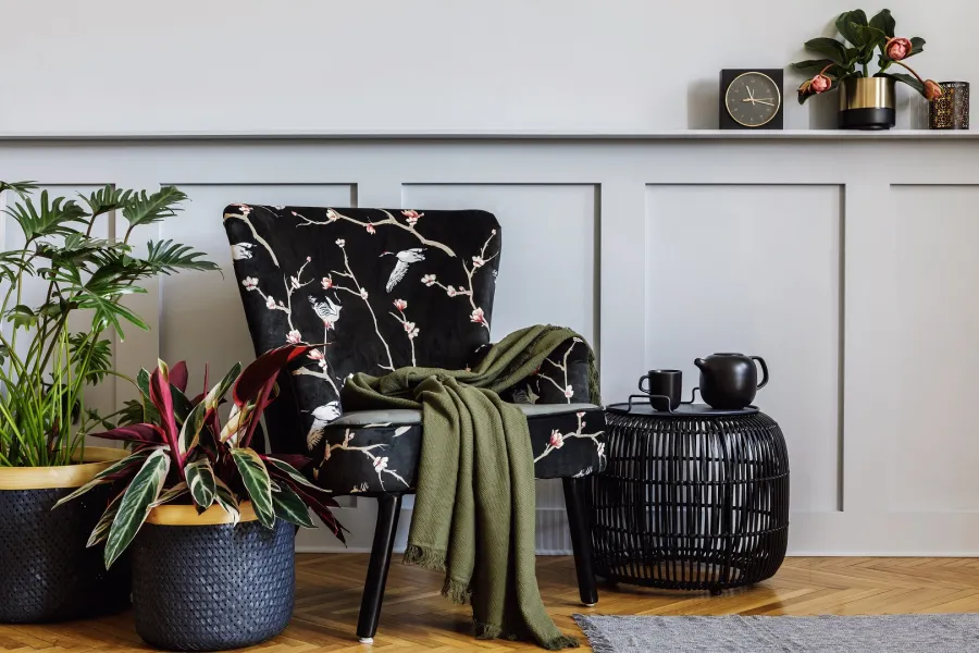 Accentuate your home decor with upholstered furniture in plaid fabrics 1 تميزي بديكور منزلك مع قطع الأثاث المنجدة بأقمشة منقوشة