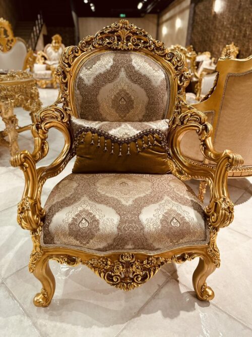 Majestic Oak Salon4