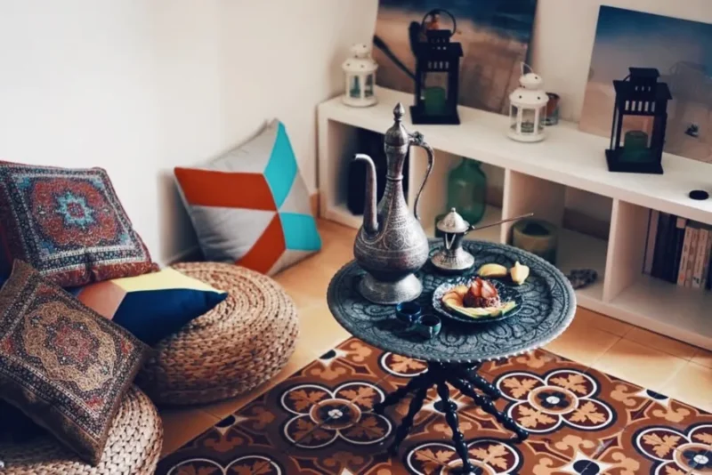 أفكار ديكور وزينة مبدعة في رمضان 2025 لغرفة المعيشة العائلية