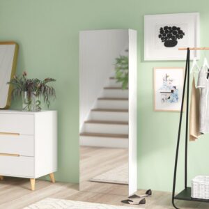 كاثرين خزانة أحذية