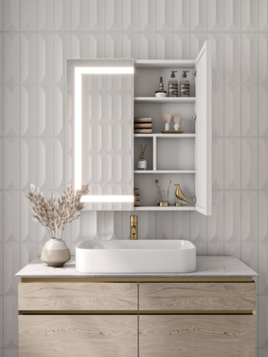 ⁦Roca LED mirror unit and cabinet⁩ - الصورة ⁦6⁩