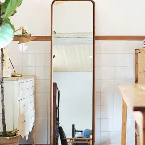 زادي مرآة كاملة الطول بإطار خشبي