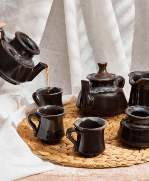 ⁦طقم شاي خزفي فاخر – براد قابل للبوتاجاز من Living⁩ - الصورة ⁦2⁩