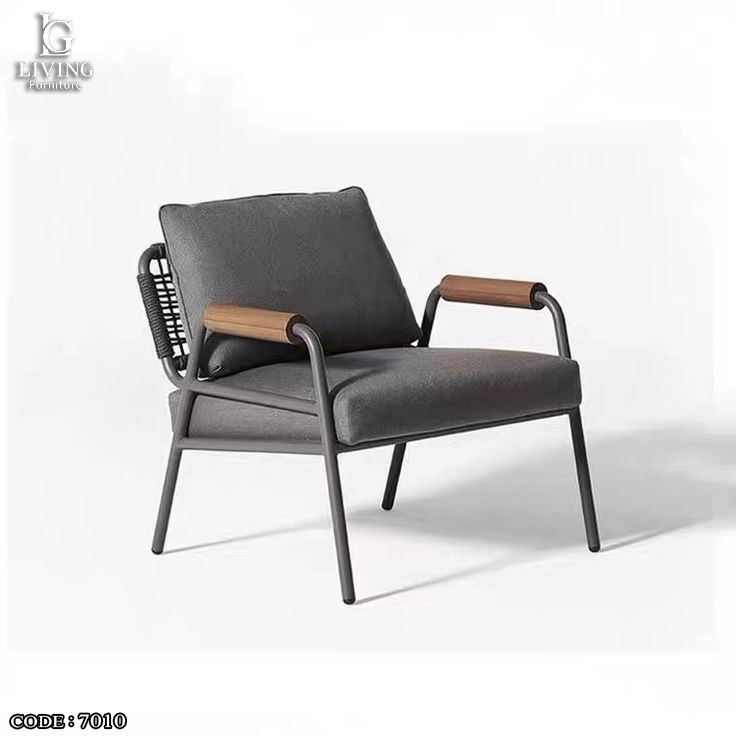 أندريا كرسي معدنى مودرن من ليفينج