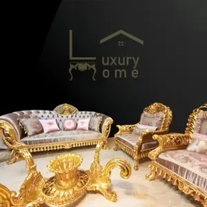 صالون خشبي كلاسيك بتشطيب ذهبي فاخر وتصميم ملكي