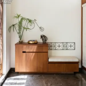 مونترو جزامة مودرن من الخشب الطبيعي بتصميم أنيق ومقعد مريح