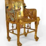 عرش توت عنخ آمون الذهبي