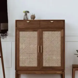 جزامة رافين من الخشب الطبيعي والراتان بتصميم مودرن وأنيق