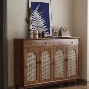 أمالفي جزامة كلاسيك مودرن بواجهات منسوجة وتصميم خشبي فاخر