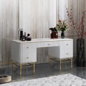 ⁦Blaine 5-drawer dresser⁩ - الصورة ⁦3⁩