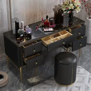 ⁦Blaine 5-drawer dresser⁩ - الصورة ⁦10⁩