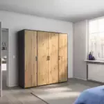 Voyager sliding door wardrobe