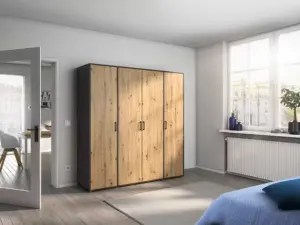 Voyager sliding door wardrobe