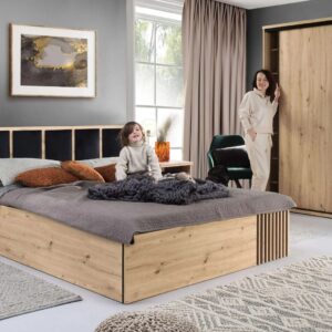 طقم غرفة النوم لينيا من الخشب الطبيعي بتفاصيل شرائح خشبية