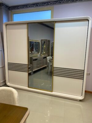 Grand bedroom, modern white bedroom