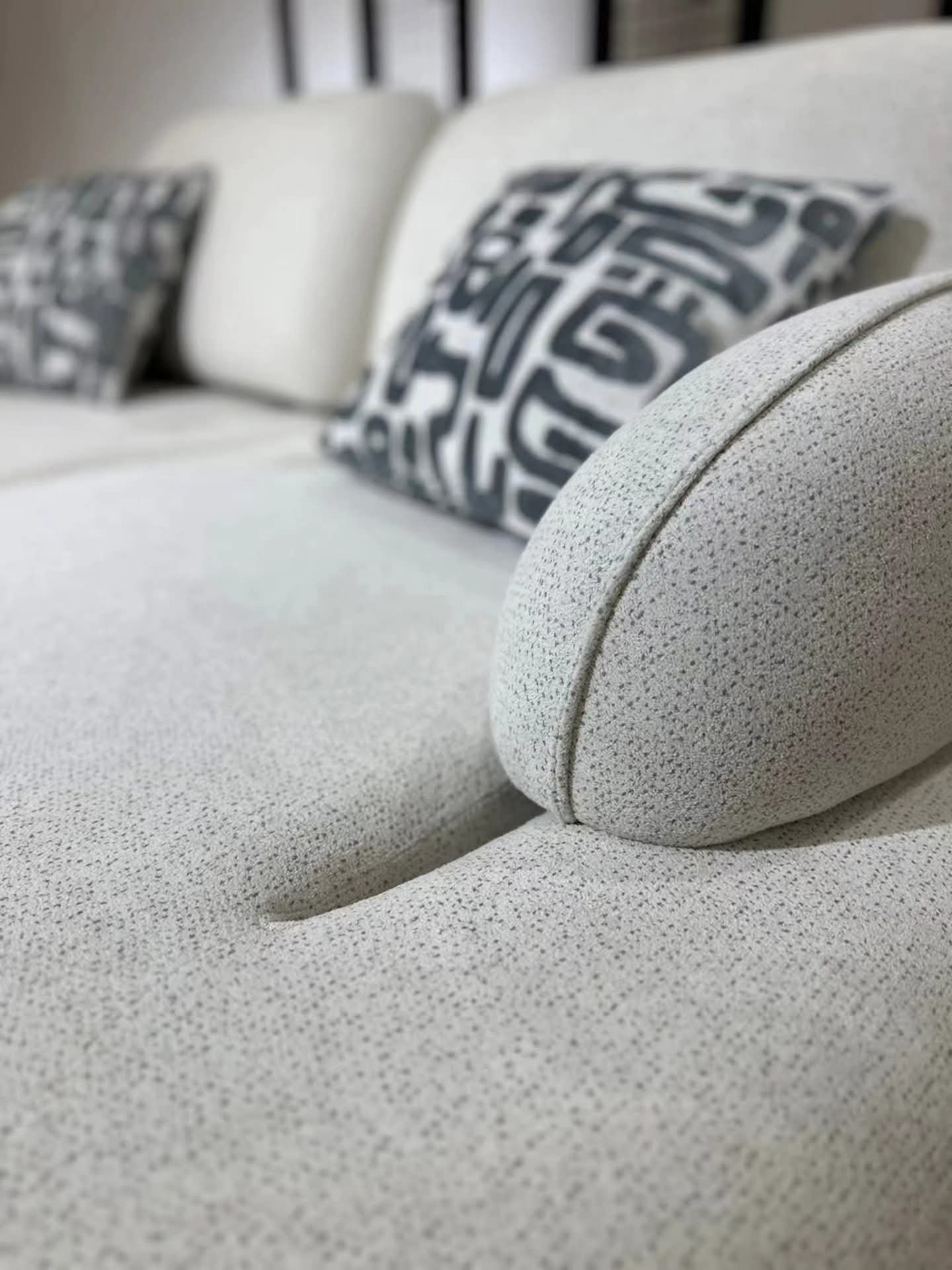 مونترو انتريه مودرن من Living - الصورة 7