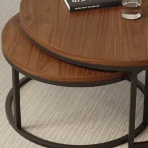 ⁦Noctis natural wood TV stand with round coffee tables⁩ - الصورة ⁦10⁩